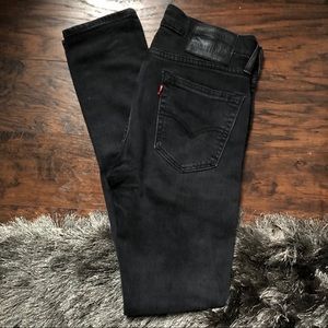 Levi’s Black Wash 519 Skinny Jeans